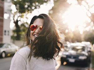 ¿Por qué es importante utilizar lentes de sol con protección UV?